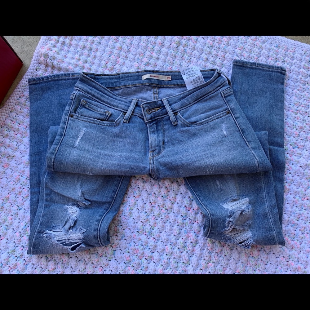711 Levi jeans